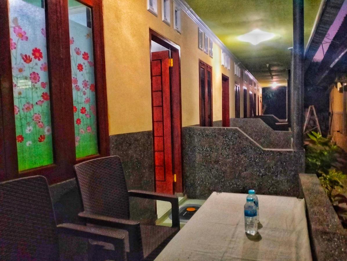 Mango Homestay Sekotong Exterior photo